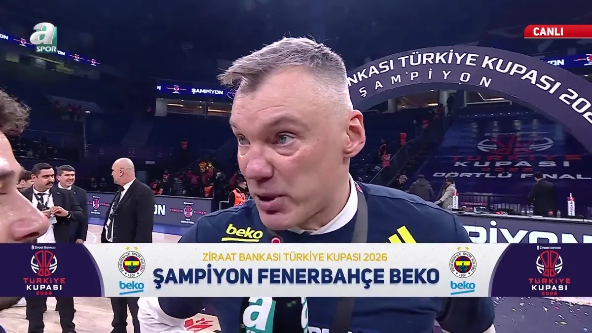 Sarunas Jasikevicius: Oyuncularım sahada olabilmek için devasa bir çaba gösterdi! videosunu izle Sarunas Jasikevicius: Oyuncularım sahada olabilmek için devasa bir çaba gösterdi! videosunu izle