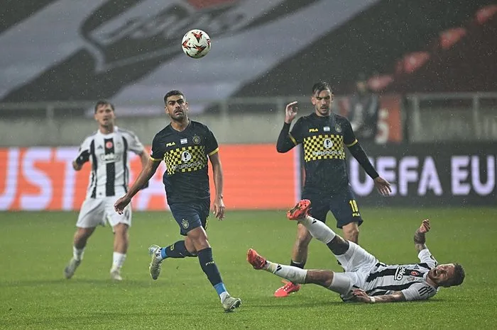 besiktas-maccabi-tel-aviv-besiktas-tarafsiz-sahada-maccabiye-maglup-kartal-iki-mac-sonra-yenildi-1732823268662.jpeg