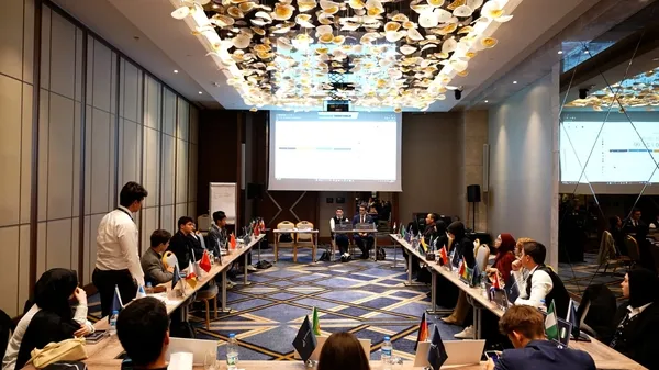 yaslari-kucuk-hedefleri-buyuk-gencler-diplomasiye-yon-verdi-1786523753965.jpg