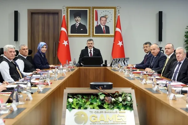 bakan-ciftciden-suc-orgutlerine-sert-mesaj-hicbir-suc-orgutu-devlete-meydan-okuyamaz-1793088100899.jpg