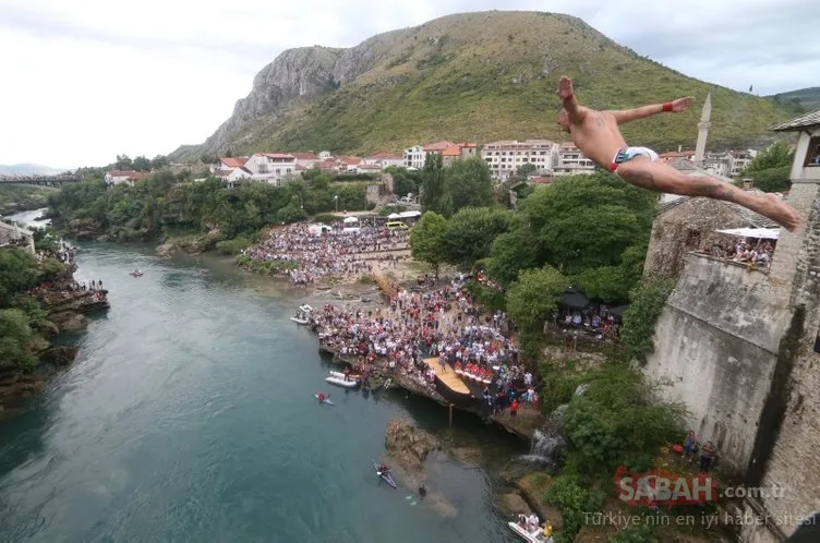 Mostar Köprüsü’nde geleneksel atlama yarışları yapıldı