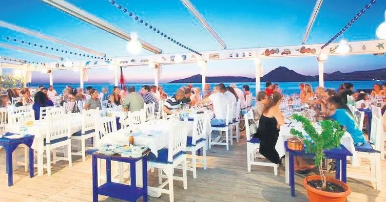 Tatil beldelerinde masalar boş kalınca restoranlar indirim başlattı