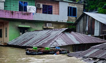 Bangladeş’te muson kabusu: Sel felaketinde 44 kişi can verdi
