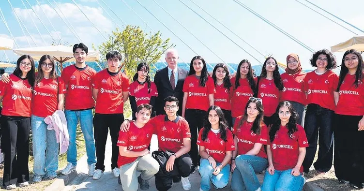 Türkiye Yüzyılı çocukları yan yana