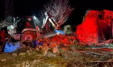 Evde çıkan yangında 80 yaşındaki adam hayatını kaybetti #mersin