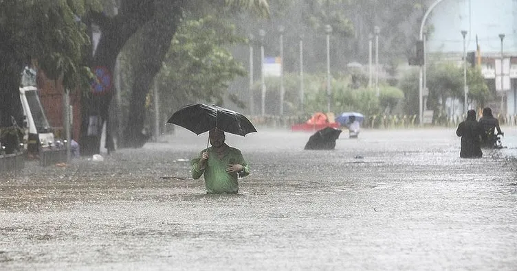 Pakistan’da muson yağmurları nedeniyle ölenlerin sayısı 17’ye yükseldi