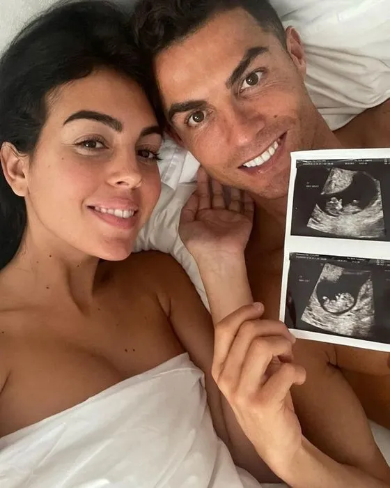 Cristiano Ronaldo’nun sevgilisi Georgina Rodriguez’in uçak pozu olay oldu! Yeni doğum yapmıştı...