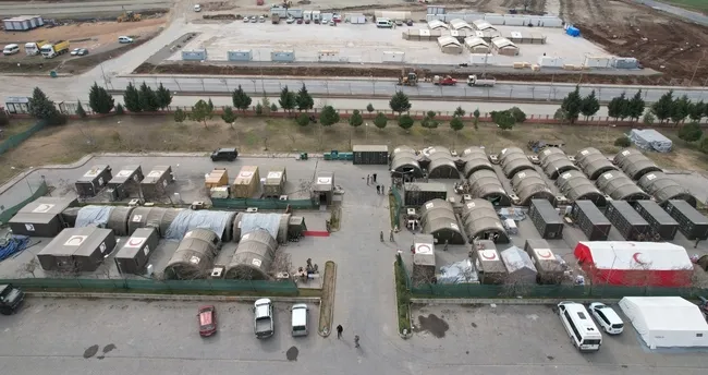 Kahramanmaraş Sahra Hastanesi'nde 100’e yakın ameliyat yapıldı