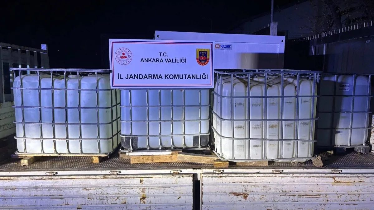 Ankara’da yasa dışı etil alkol operasyonu! 2 gözaltı Ankara’da yasa dışı etil alkol operasyonu! 2 gözaltı