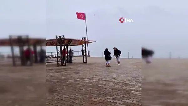 Antalya’ya mevsimin ilk karı düştü