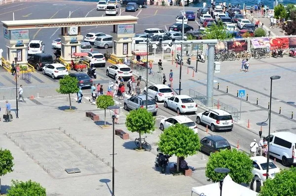 Dönüş trafiği başladı... İşte trafikte son durum