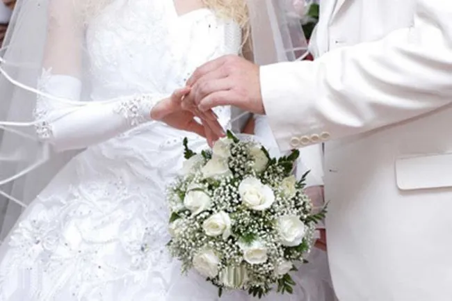 esi-eve-gelmeyen-genc-adam-solugu-mahkemede-aldi-yargitayin-karari-ile-hayatinin-sokunu-yasadi-1756798000607.jpeg Eşi eve gelmeyen genç adam soluğu mahkemede aldı: Yargıtay'ın kararı ile hayatının şokunu yaşadı!