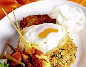 Endonezya Usulü Kızarmış Pirinç Nasi Goreng