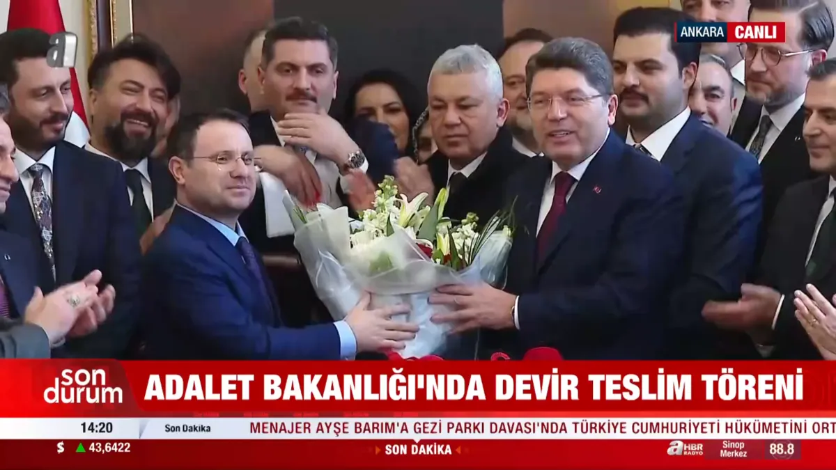 SON DAKİKA | Adalet Bakanlığı’nda devir teslim töreni | Video videosunu izle SON DAKİKA | Adalet Bakanlığı’nda devir teslim töreni | Video videosunu izle