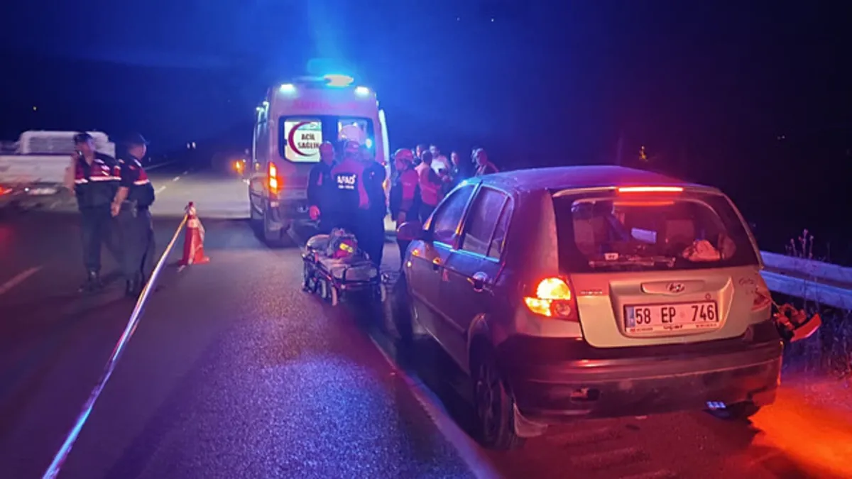 Sivas'ta feci kaza! İki otomobil çarpıştı: 1 ölü, 3 yaralı