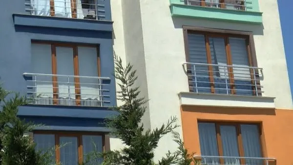 İstanbul’da sevgili vahşeti: Nazlı Duman’ın boğazını kesip intihar etti!