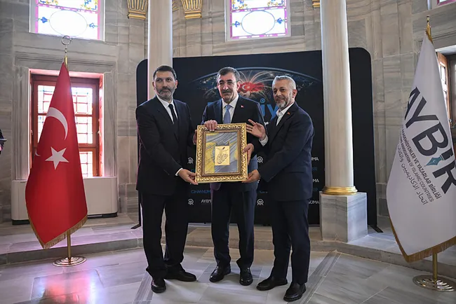 cevdet-yilmaz-turkiye-ekonomisini-yuzde-35-buyutmeyi-basarmistir-1784314943679.jpg Cevdet Yılmaz: