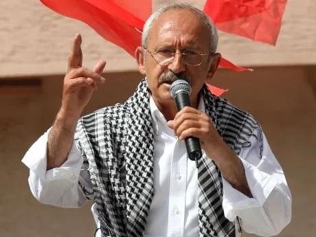 1680425519887.jpeg CHP-Kandil hattı adım adım böyle döşendi! Güneydoğu'da özerklik, teröriste ziyaret, tezkereye 'hayır'! HDP masaya böyle oturdu