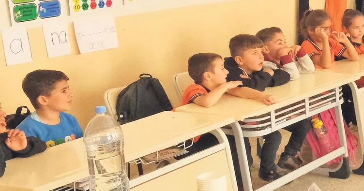 Köy okullarında bilim hamlesi