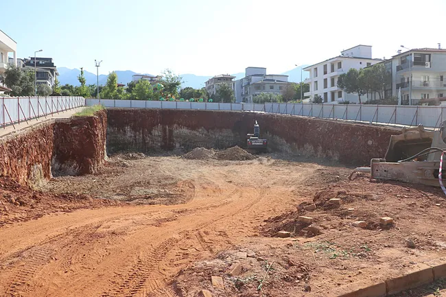 denizlide-gocuk-altinda-kalan-kepce-operatoru-hayatini-kaybetti-1783791496970.jpg