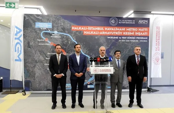 ulastirma-ve-altyapi-bakani-abdulkadir-uraloglu-istanbulda-halkali-istanbul-havalimani-metro-hattinda-inceleme-1761833987258.jpg