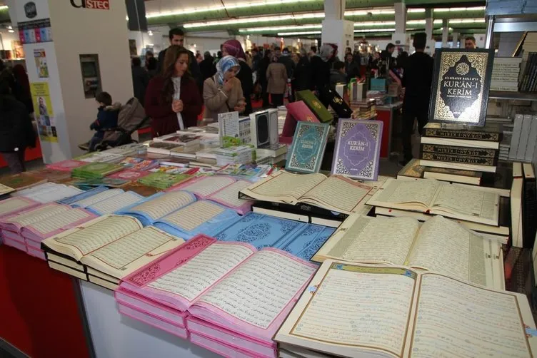 Almanya’da Türkçe Kitap ve Kültür Fuarı açıldı