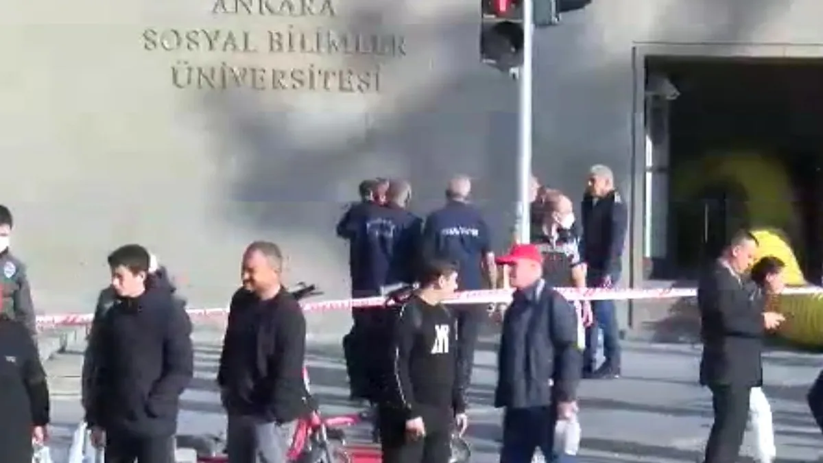 Son dakika: Ankara'da üniversitede yangın paniği Son dakika: Ankara'da üniversitede yangın paniği