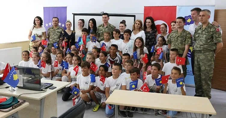 Türk askeri Kosova’da okul yeniledi