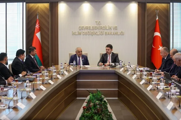 turkiye-ile-umman-arasinda-sehircilik-is-birligi-bakan-kurum-duyurdu-imzalar-atildi-1782999416154.jpg