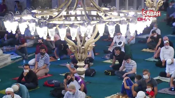 İstanbul Ayasofya Camii'nde bayram namazı kılındı | Video