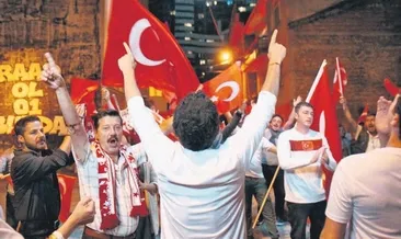 Oyunculardan milli yıldızlara destek