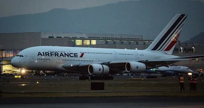 Fransız havayolu şirketi 15 Müslüman yolcuyu uçağa kabul etmedi