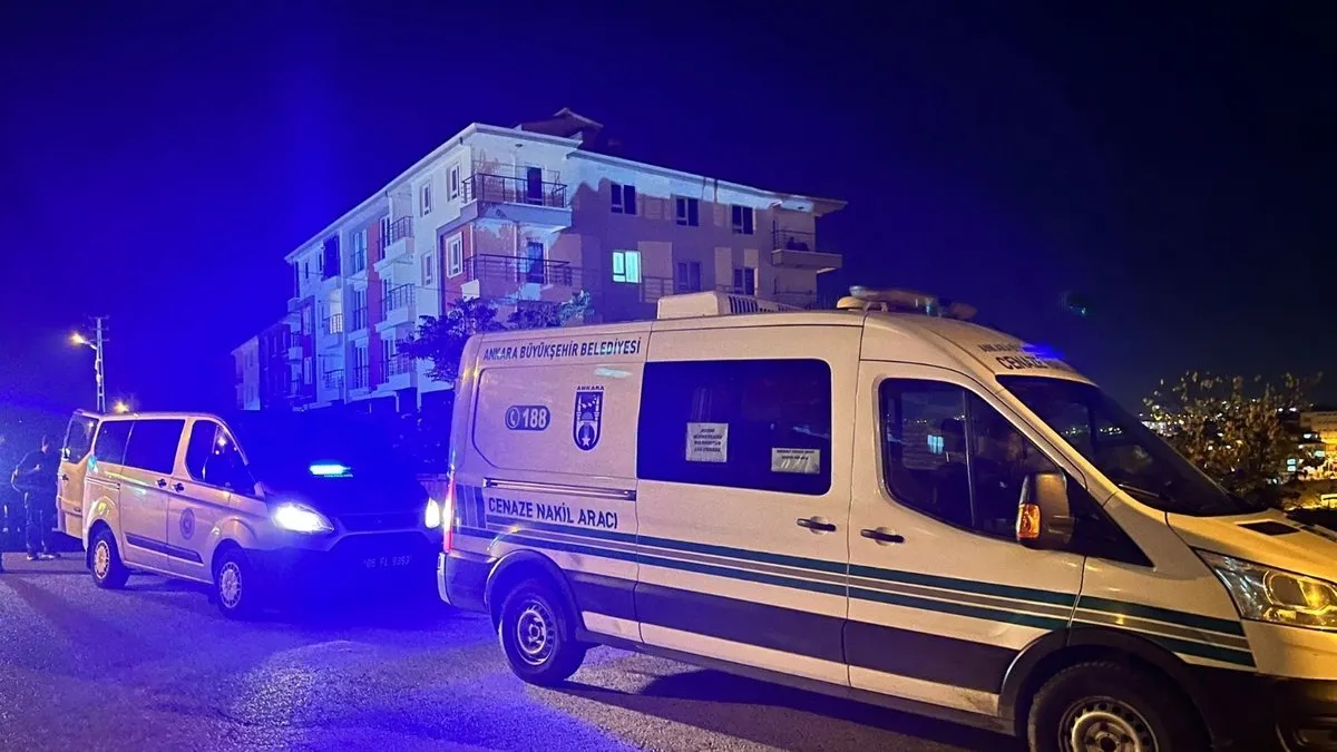 Husumetli taraflar arasındaki kavga kanlı bitti: Bir kişi öldü, bir kişi yaralandı! Husumetli taraflar arasındaki kavga kanlı bitti: Bir kişi öldü, bir kişi yaralandı!