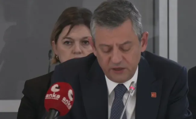 Brüksel’de soğuk duş! Hayranlık duyduğu isim toplantıdan ayrıldı! Özel'e 5 dakika bile ayırmadı