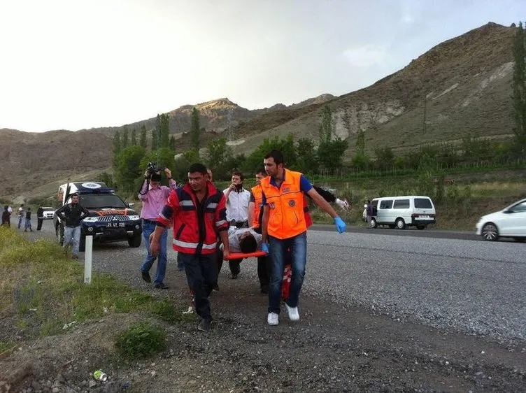 Erzurum’da yolcu otobüsü dereye yuvarlandı
