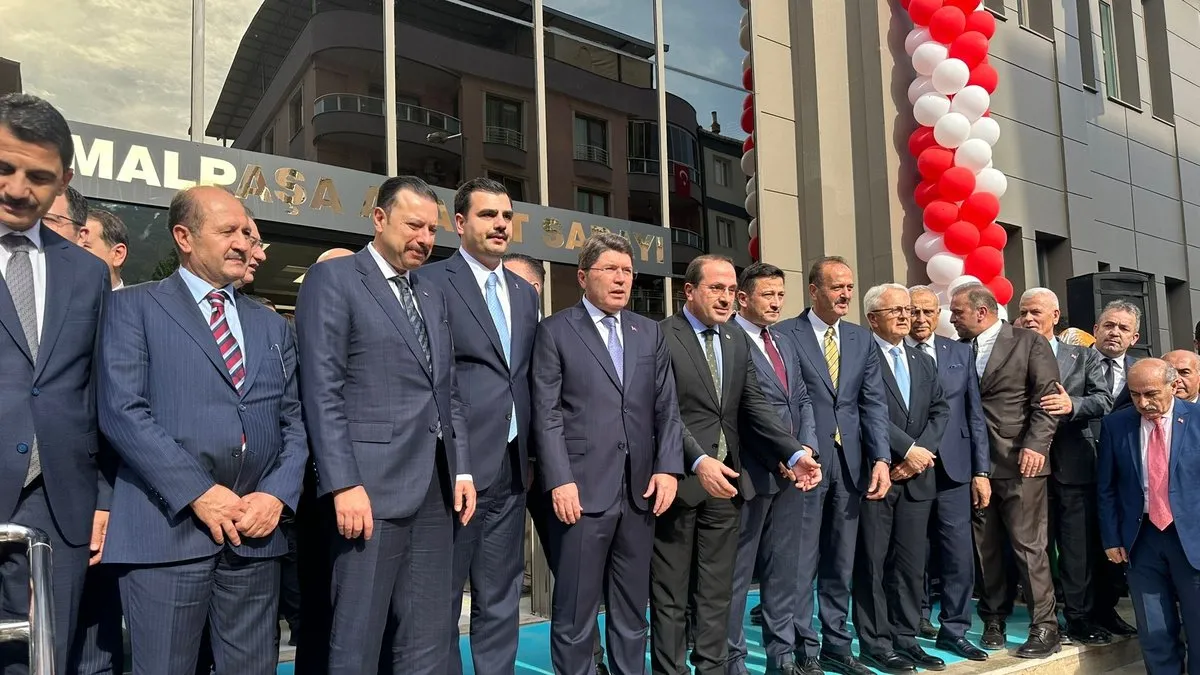 Adalet Bakanı Tunç, Kemalpaşa Adalet Sarayı’nın açılışını yaptı Adalet Bakanı Tunç, Kemalpaşa Adalet Sarayı’nın açılışını yaptı