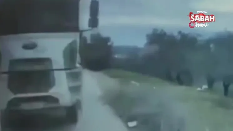 Otobüs şoförünün manevrası faciayı önledi, o anlar kamerada | Video