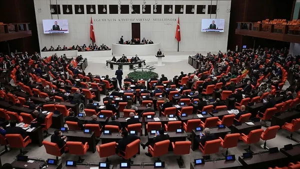 son-dakika-tbmm-genel-kurulundan-gecti-2022-yili-butce-kanun-teklifi-kabul-edildi-1639771826502.jpg