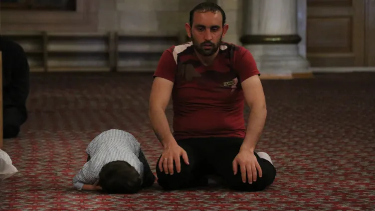 Ramazan ayının ilk teravih namazı kılındı