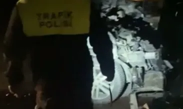 Kayseri’de minibüs kazası: Sürücü yaralandı! 3 at öldü #nigde