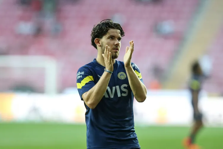 Son dakika Fenerbahçe haberi: Transferi babası duyurdu! Ferdi Kadıoğlu'nun yeni adresi...
