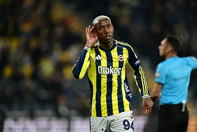 son-dakika-fenerbahce-evinde-yapmadi-basaksehiri-taliscanin-golleriyle-devirdi-1777748057628.jpg