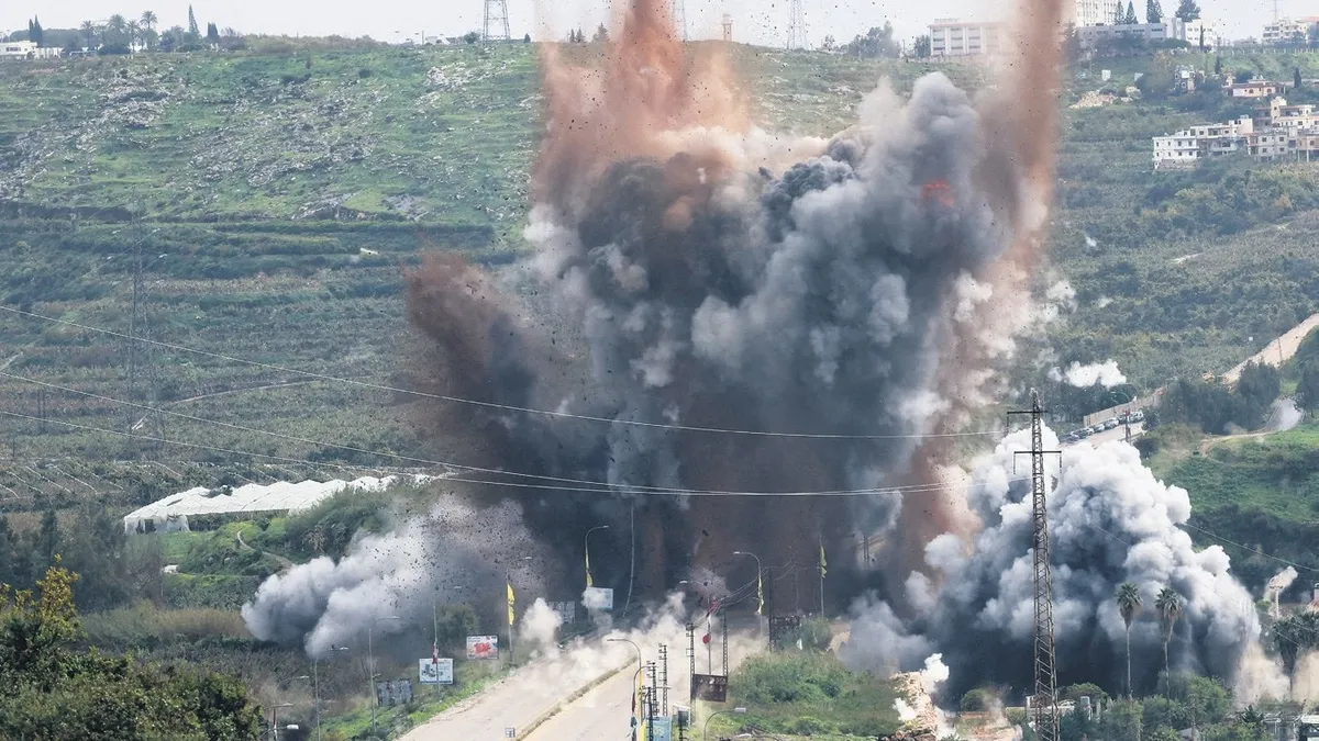 Savaş uçakları Lübnan’ı vurdu: 3 ölü