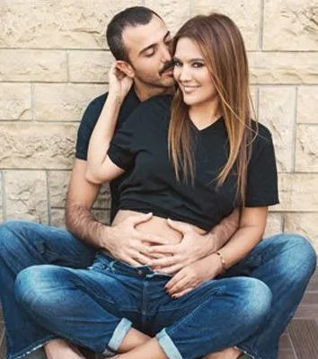 Demet Akalin Dan Bebek Itiraflari Galeri Magazin