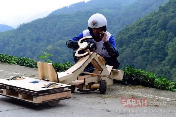 Rize'de düzenlenen 'Formulaz' tahta araba yarışları nefes kesti