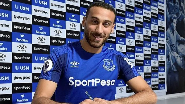 Everton'a imza atan Cenk Tosun'dan büyük fedakarlık