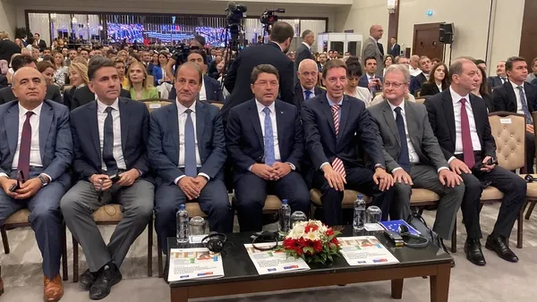 adalet-bakani-tunc-aysenur-ezginin-kani-yerde-kalmayacak-narinin-katillerini-bulmak-boynumuzun-borcu-1726134018668.jpg
