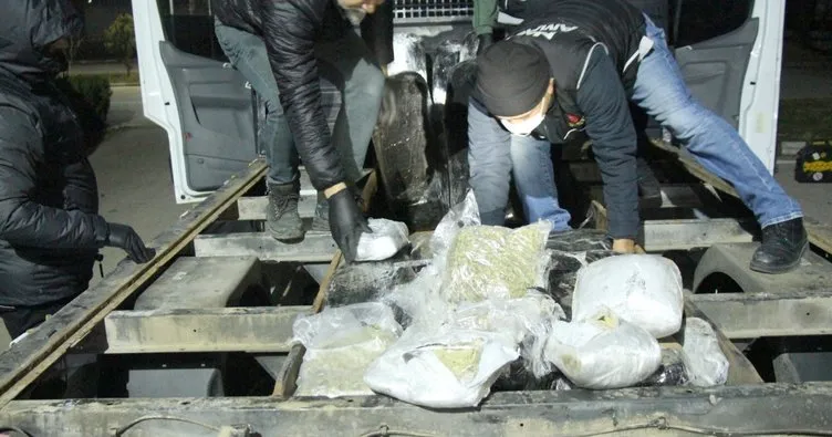 Kamyonetin şasesinden 120 kilo uyuşturucu çıktı