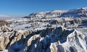 Yurtta kar yağışı etkisini sürdürüyor: Kartpostallık manzaralar oluştu...