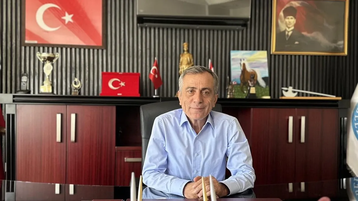 Tufanbeyli Belediye Başkanı kalp krizi şüphesiyle hastaneye kaldırıldı Tufanbeyli Belediye Başkanı kalp krizi şüphesiyle hastaneye kaldırıldı